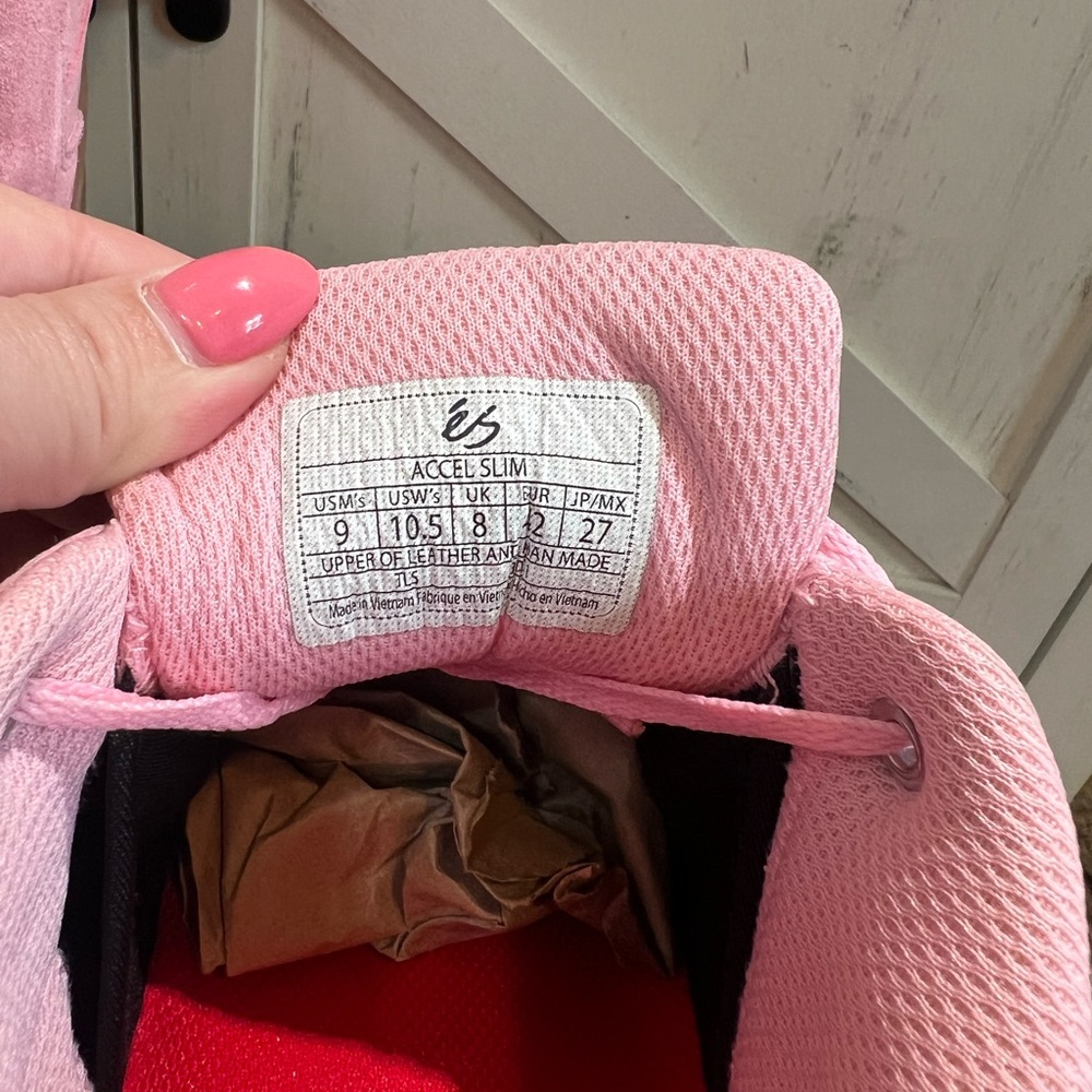 éS Accel Slim Suede Skate Shoe in the "Pink & Gum" Mens 9 Women’s 10.5 - Picture 9 of 11